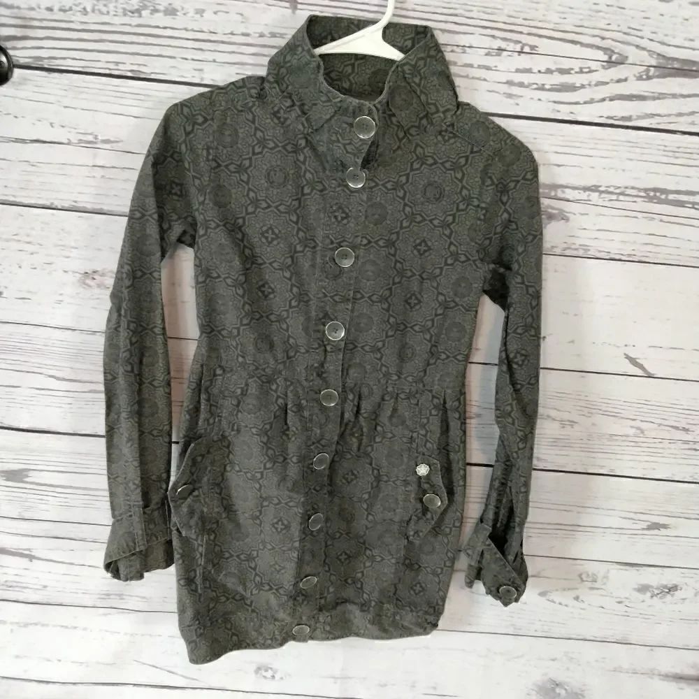 "Obey" woman's dress 🧥  